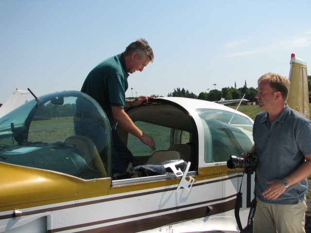 V�re turkamerater med sin Grumman Tiger